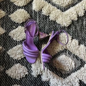 Bobbie Architectural-Heel